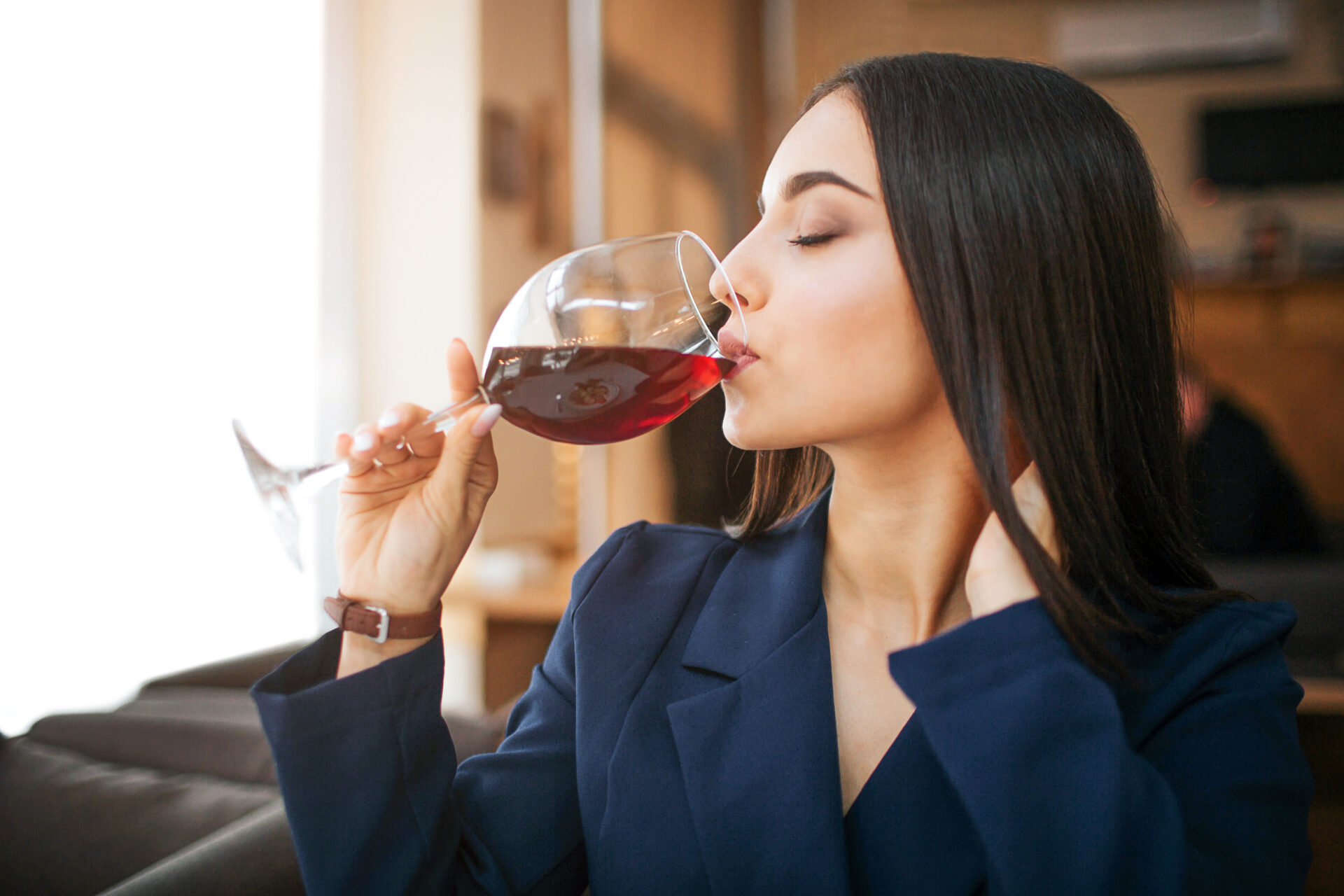 Польза красного вина для женщин